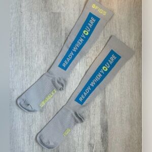 FIGS Compression Socks Large Nursing Medical Healthcare Grey NWOT